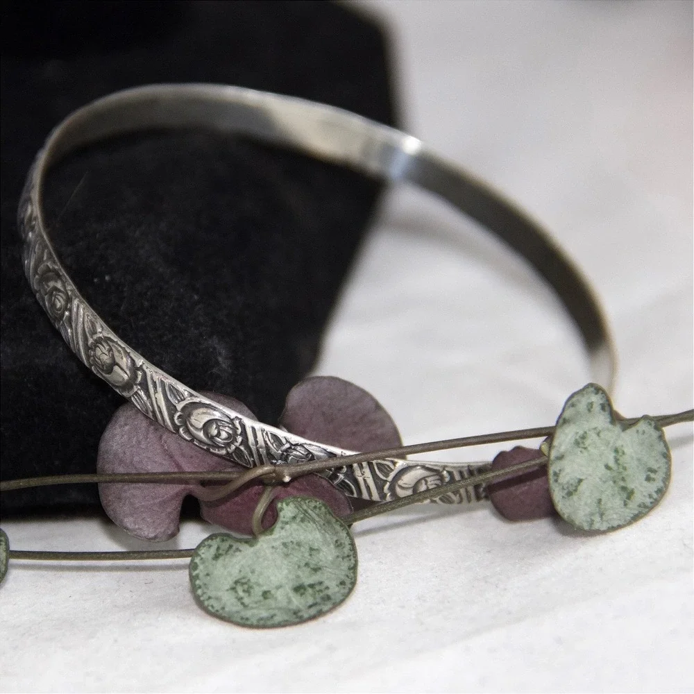 Beau Sterling Silver Floral Rose Repousse Bangle Bracelet Vintage 7.5 Inch